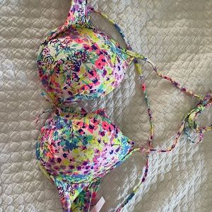 Victoria’s Secret swimsuit top